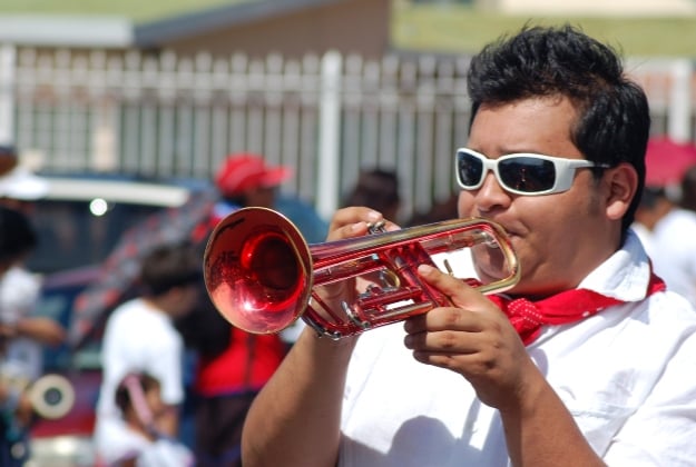 Costa-rica-man-trumpet